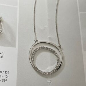 Touchstone Swarovski "Inner Circle" Necklace, NEW 32" long